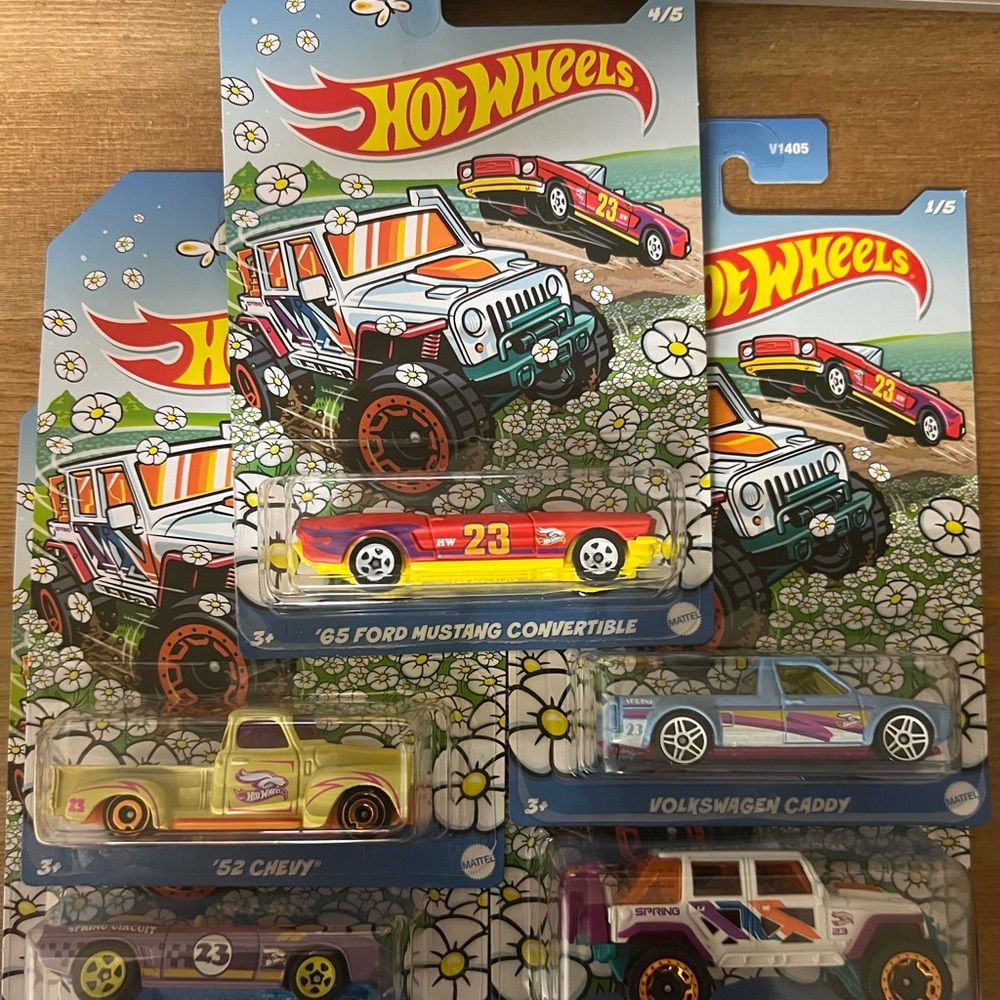 2023 Hot Wheels Spring Easter Set Volkswagon, Camaro, Jeep, Mustang & Chevy -024